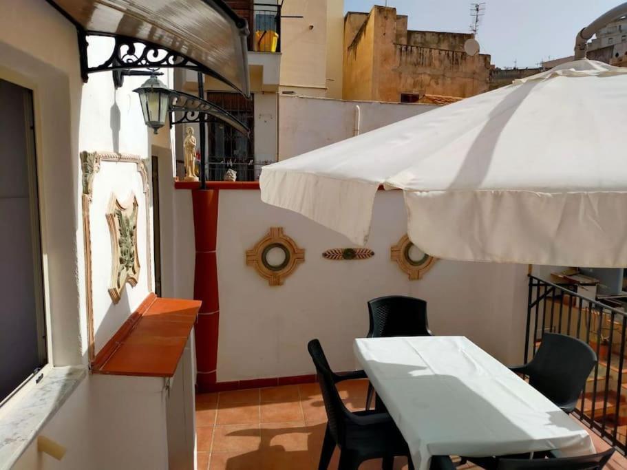 Casa Vacanza "Il Cortiletto" שאקה מראה חיצוני תמונה